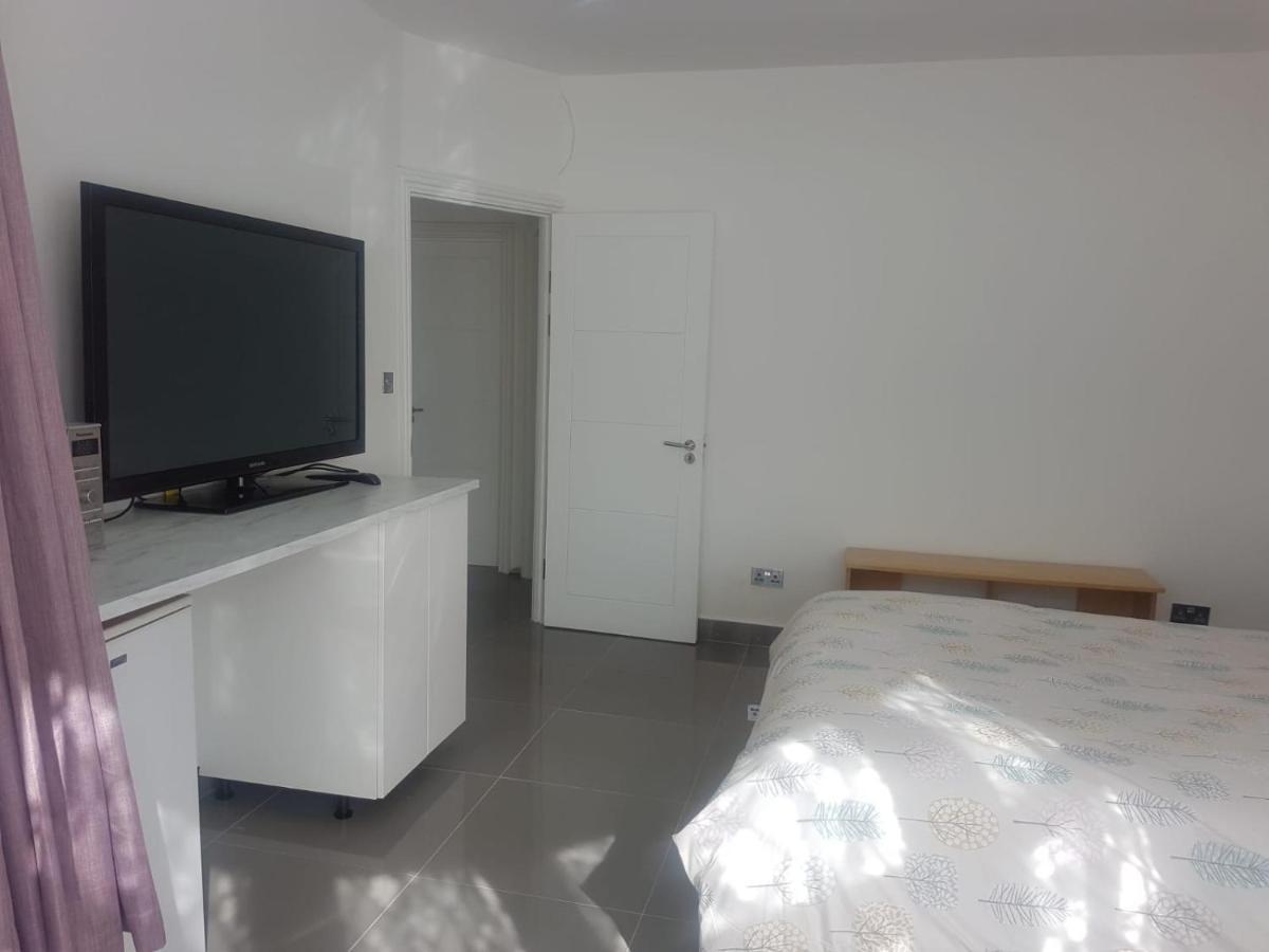 Stunning Double Room In Harrow Wembley - Khoob House Londen Buitenkant foto