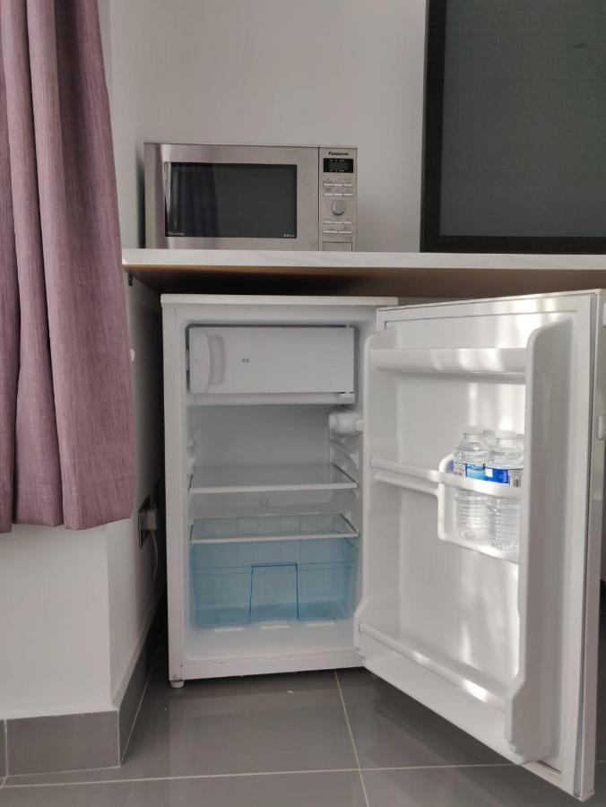 Stunning Double Room In Harrow Wembley - Khoob House Londen Buitenkant foto